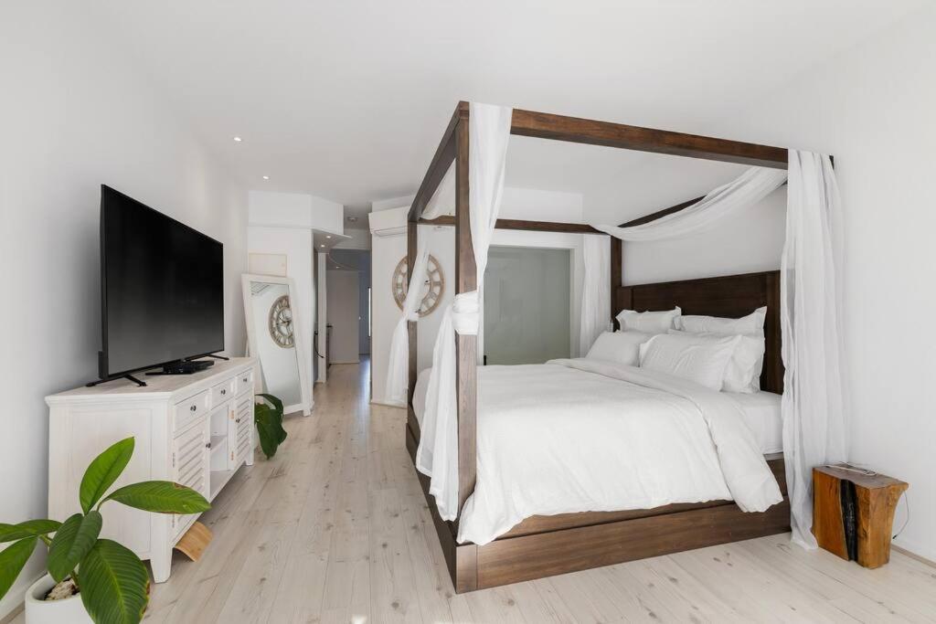 The Lite House Apartment *